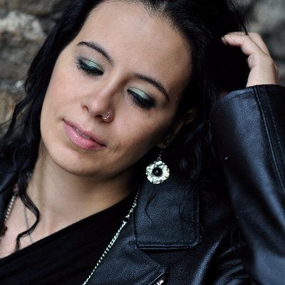 Mara Cecconato, cantante metal e performer allieva dei corsi di canto metal del maestro Valter Carignano